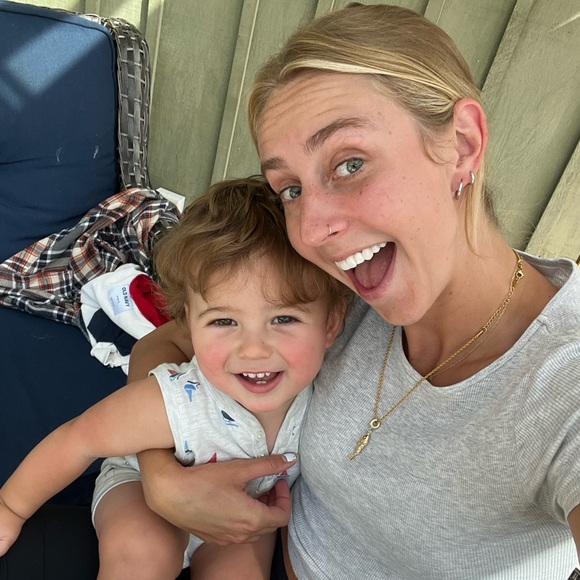 Meet your Posher, Lindsey - Picture 1 of 1